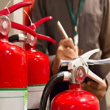 MANUTENÇÃO E RECARGA EM EXTINTORES